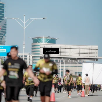 Runner Photo 6877365