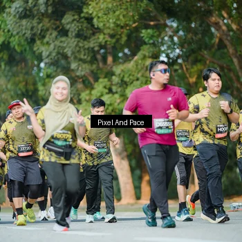 Runner Photo 6877369