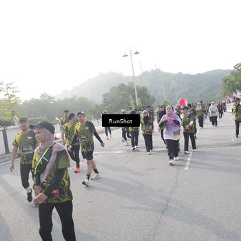 Runner Photo 6877372