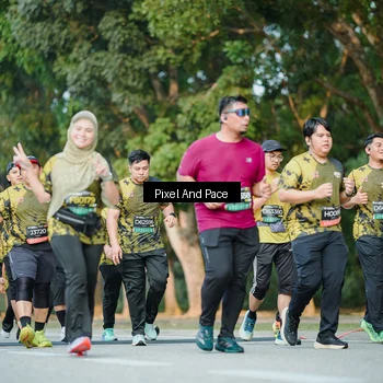 Runner Photo 6877376