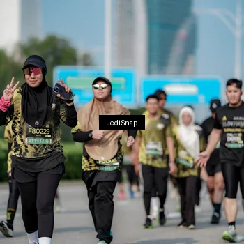 Runner Photo 6877380