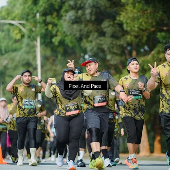 Runner Photo 6877385