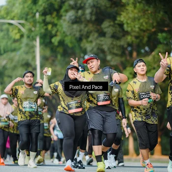 Runner Photo 6877401