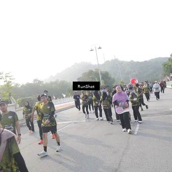 Runner Photo 6877407