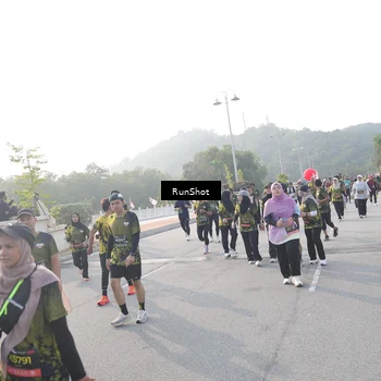 Runner Photo 6877444