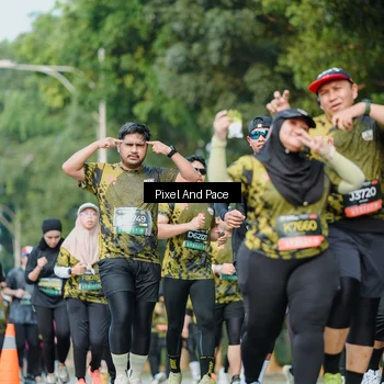 Runner Photo 6877478