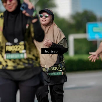 Runner Photo 6877487