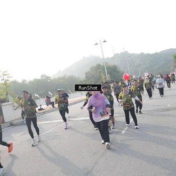 Runner Photo 6877497