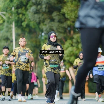 Runner Photo 6877504