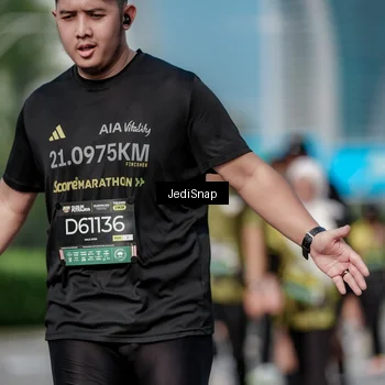 Runner Photo 6877505
