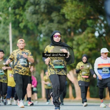 Runner Photo 6877514