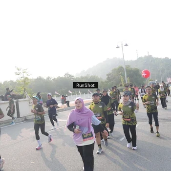Runner Photo 6877518