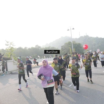 Runner Photo 6877521