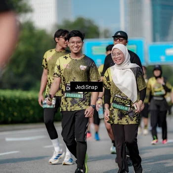 Runner Photo 6877528