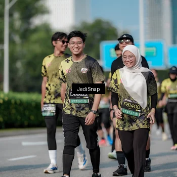 Runner Photo 6877540