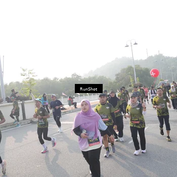 Runner Photo 6877555