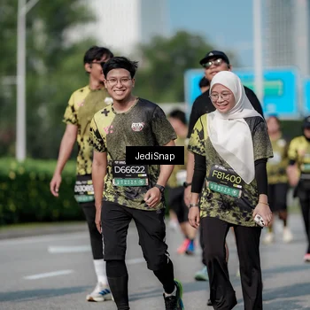 Runner Photo 6877572