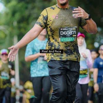 Runner Photo 6877597