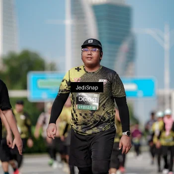 Runner Photo 6877598