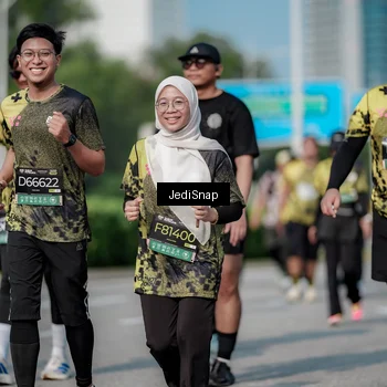 Runner Photo 6877607