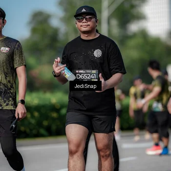 Runner Photo 6877611