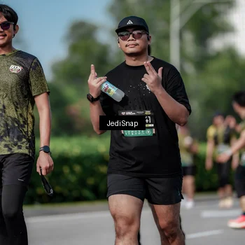 Runner Photo 6877619