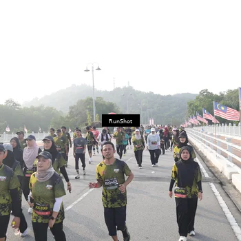 Runner Photo 6877625