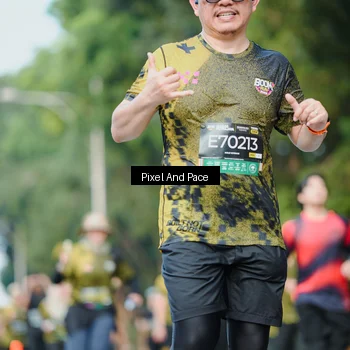Runner Photo 6877631