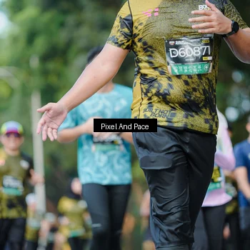 Runner Photo 6877656