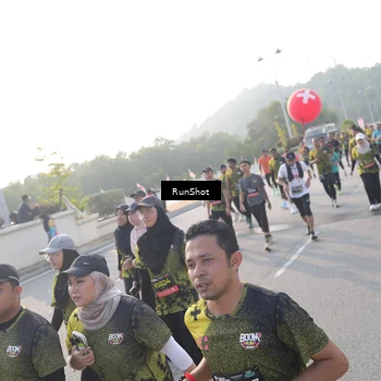 Runner Photo 6877672