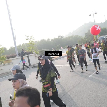 Runner Photo 6877678