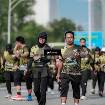 Runner Photo 6877682