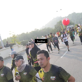 Runner Photo 6877684