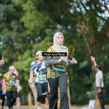Runner Photo 6877691
