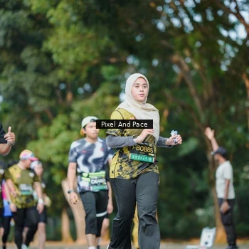 Runner Photo 6877695