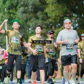 Runner Photo 6877753