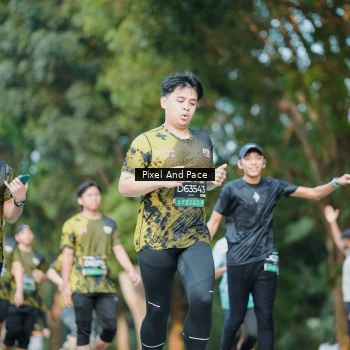 Runner Photo 6877835