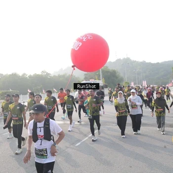 Runner Photo 6877853