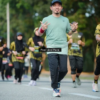Runner Photo 6877856