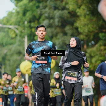 Runner Photo 6877888