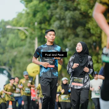 Runner Photo 6877890
