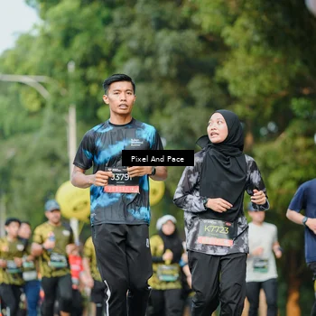 Runner Photo 6877892