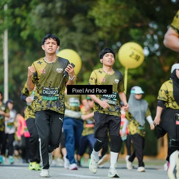 Runner Photo 6877926