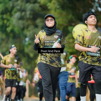 Runner Photo 6877935