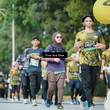 Runner Photo 6877972