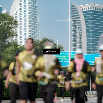 Runner Photo 6877980