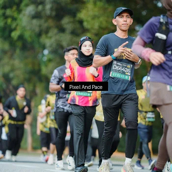 Runner Photo 6877999