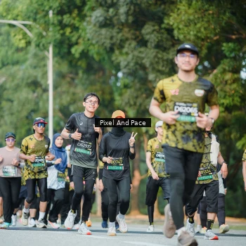 Runner Photo 6878015