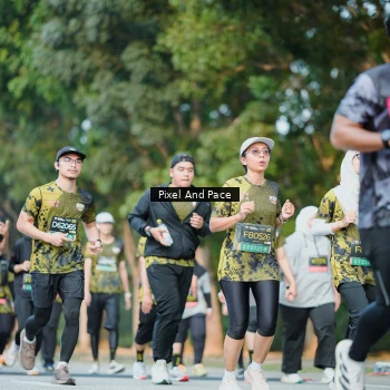 Runner Photo 6878017