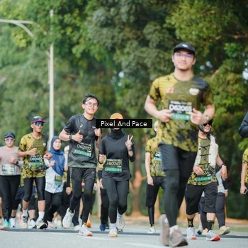 Runner Photo 6878021